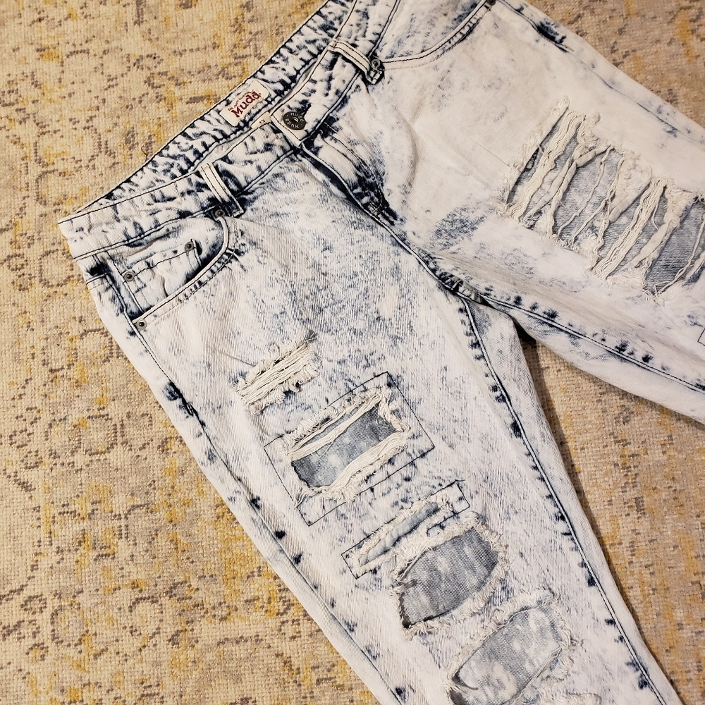 MUDD washout Jean's with holes